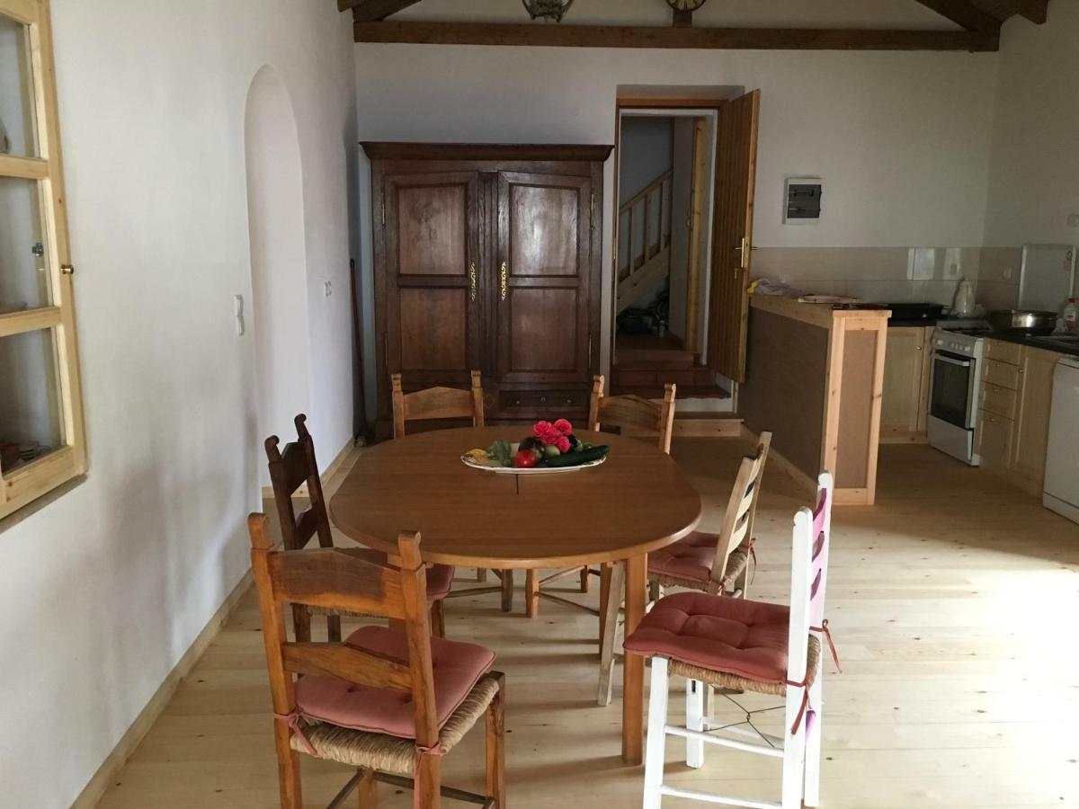 Nefeli Villa Tseria Luaran gambar