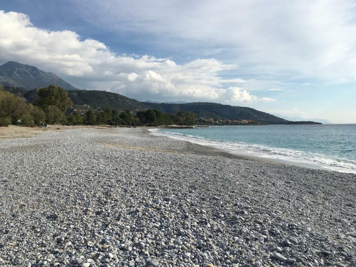 Nefeli Villa Tseria Luaran gambar